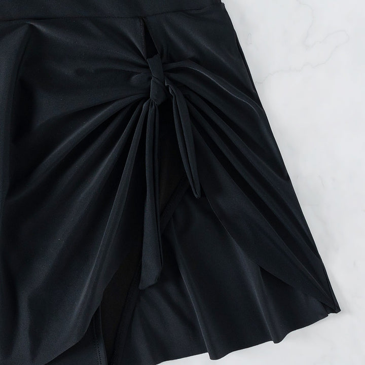 Dame Éinteiler Badedragt med elegant Drapering og asymmetrisk Snit Stilla