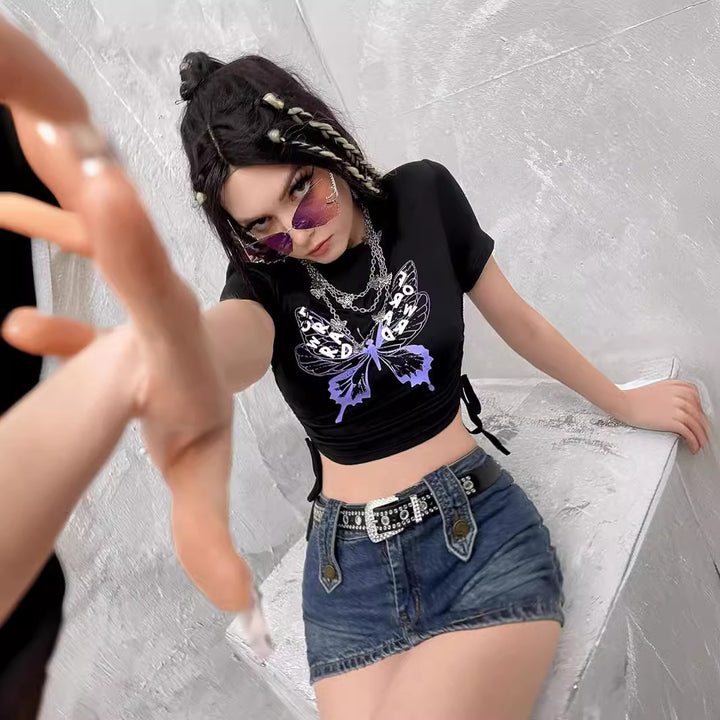 Dame Crop-Top med kreativt skeletthåndmotiv Skovae