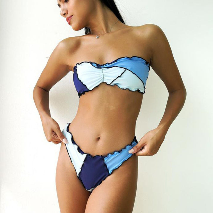 Dame bikini-sæt med dekorativt indpakningsdetalje og trendy ruffles-elementer Stilla