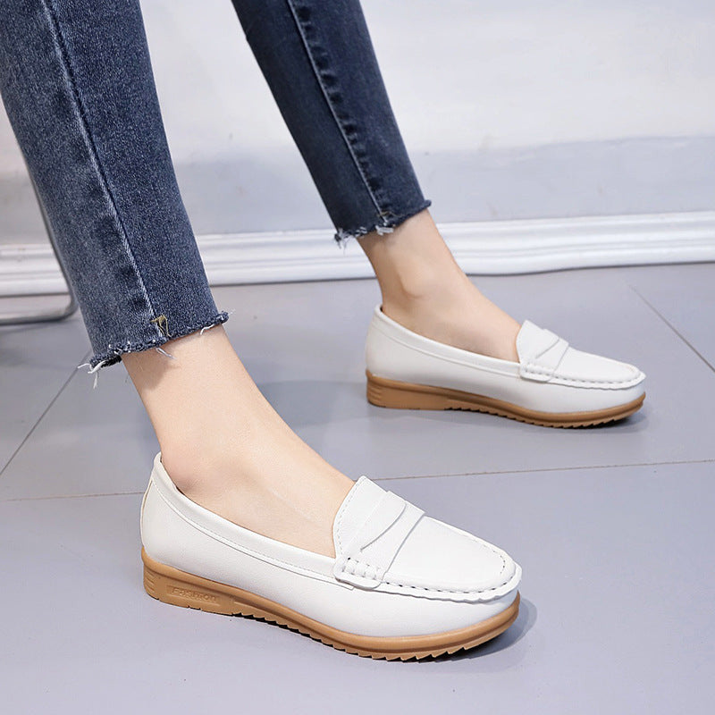 Dame mokassinlignende slippers med håndsyet detalje og komfortabel sål Stilla
