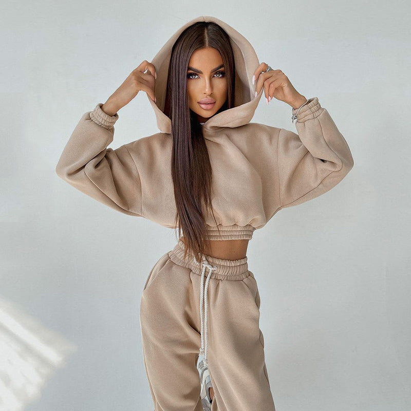 Kvinders sporty cropped sweat sæt med elastisk talje og praktiske lommer Skovae
