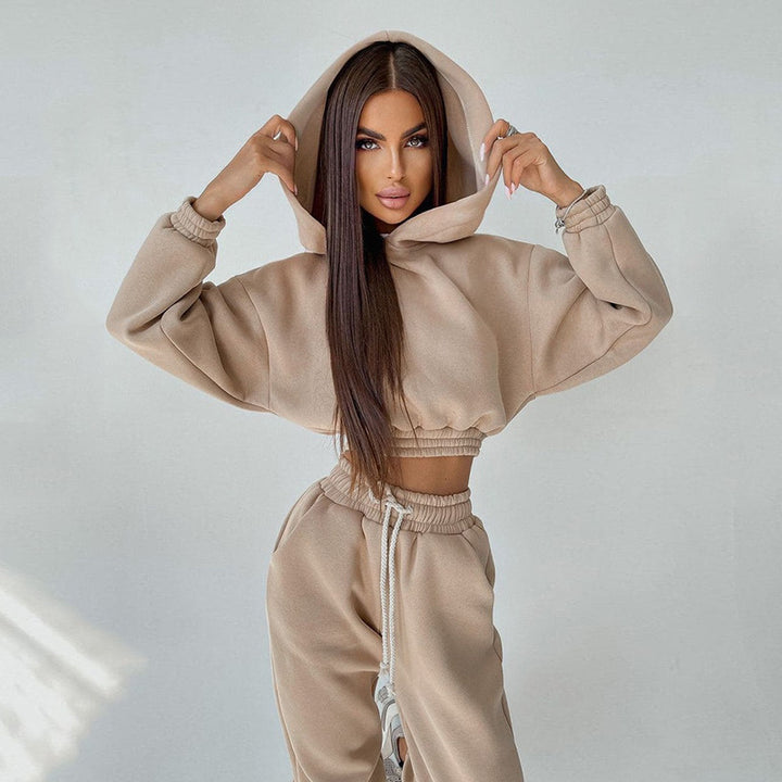 Kvinders sporty cropped sweat sæt med elastisk talje og praktiske lommer Skovae