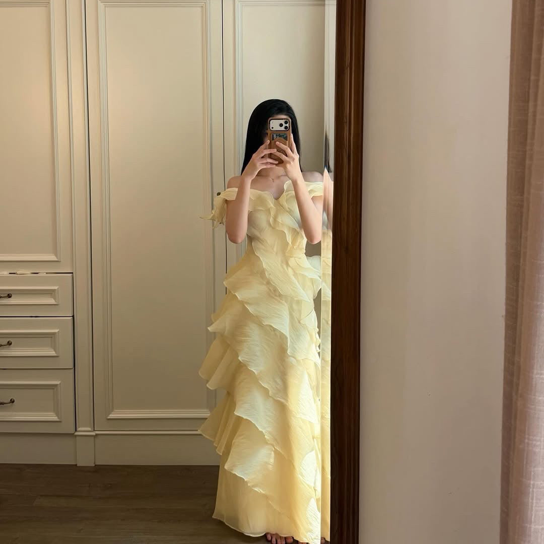 Dame Maxi-kjole med elegant vandfald rüschedesign og off-shoulder stropper Skovae