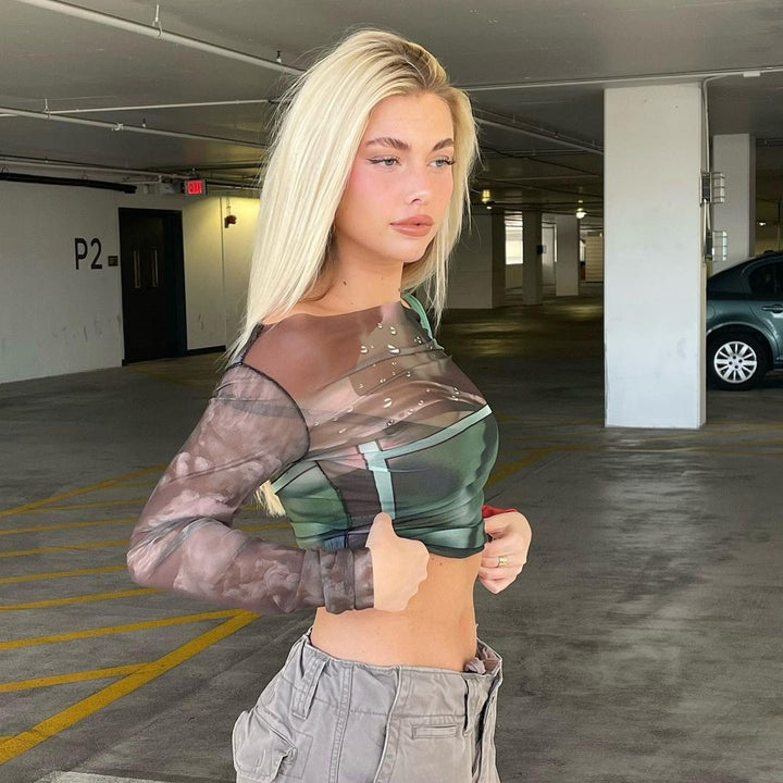 Damer Langærmet Crop-top med transparente accenter og grafisk design Skovae