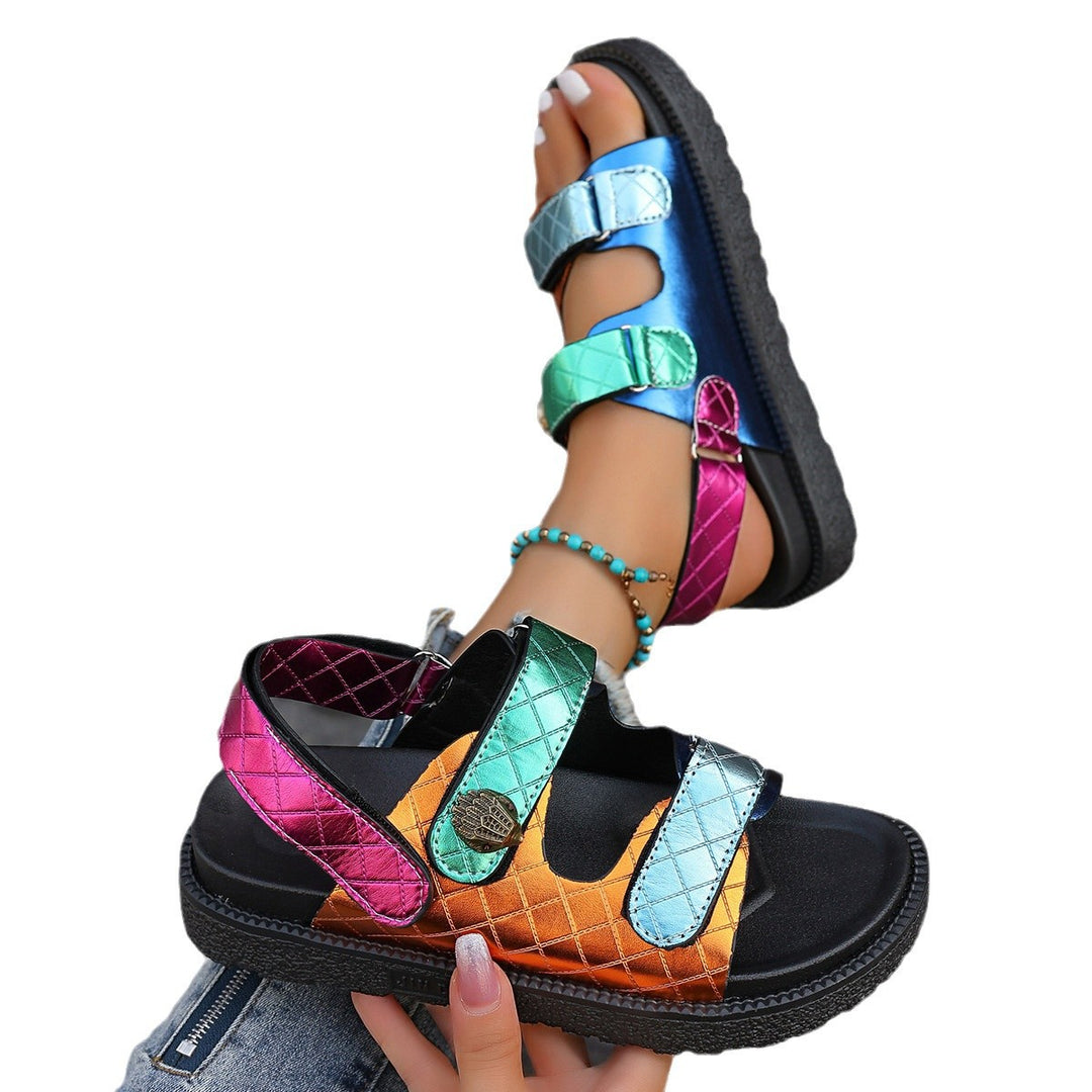 Dame mode sandaler med justerbare remme og glinsende overflade Stilla