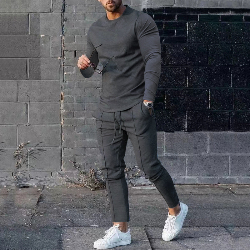 Herrer Sporty Langærmet T-shirt med moderigtige Slim-Fit-snit og afslappede Jogger-bukser Stilla