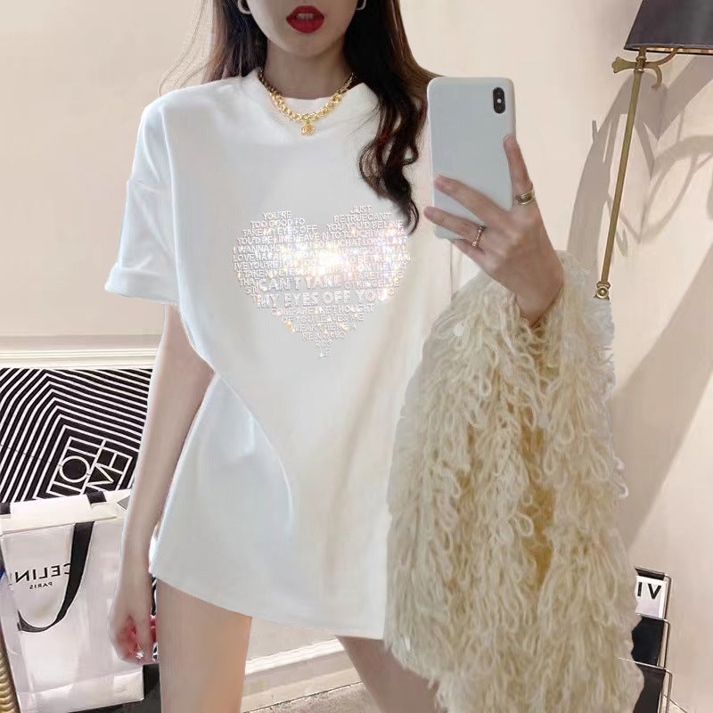 Dame T-shirt med glitrende hjerte motiv og romantisk skrifttype Stilla