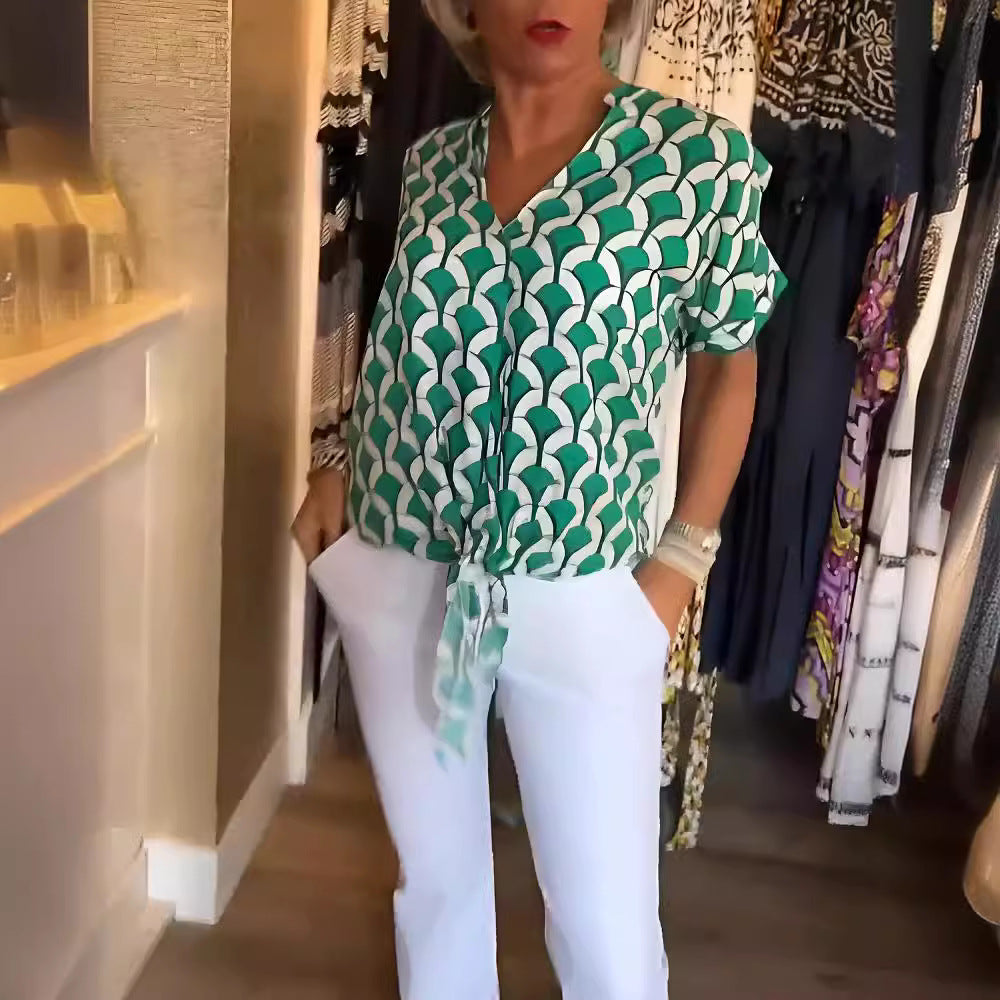Dame Kortærmet Bluse i moderne Grafisk Design Stilla