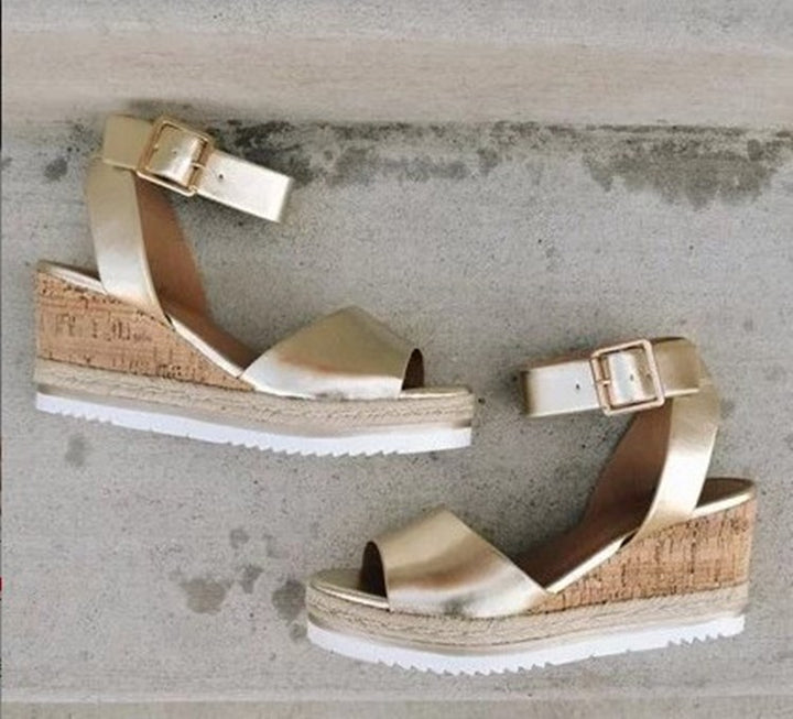 Dame Wedge-sandaletter med elegant kork-design og justerbar rem Stilla