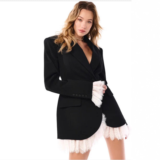 Kvindernes oversized blazer med blonder detaljer Stilla