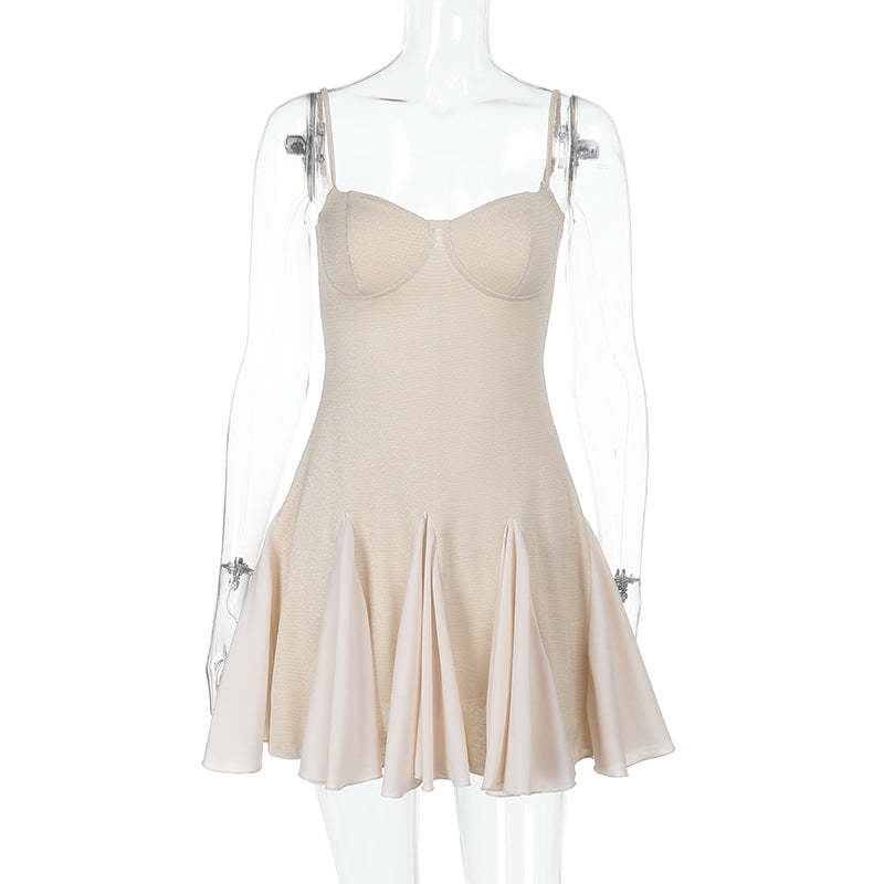 Dame skaterkjole med elegant bustier-overdel og flæser