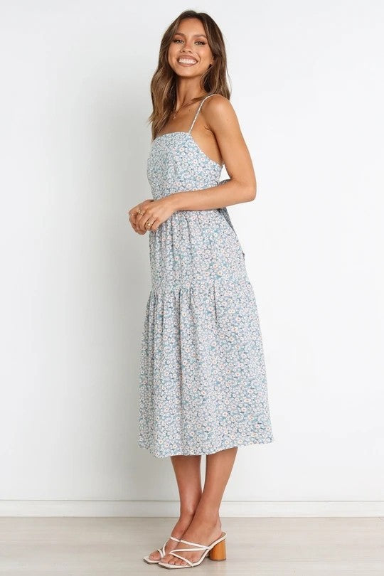 Femme Florales Lagdelt Midi Kjole Stilla