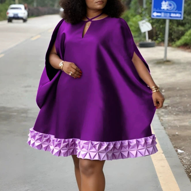 Dame elegant kortærmet kjole med voluminøst flæsefor.