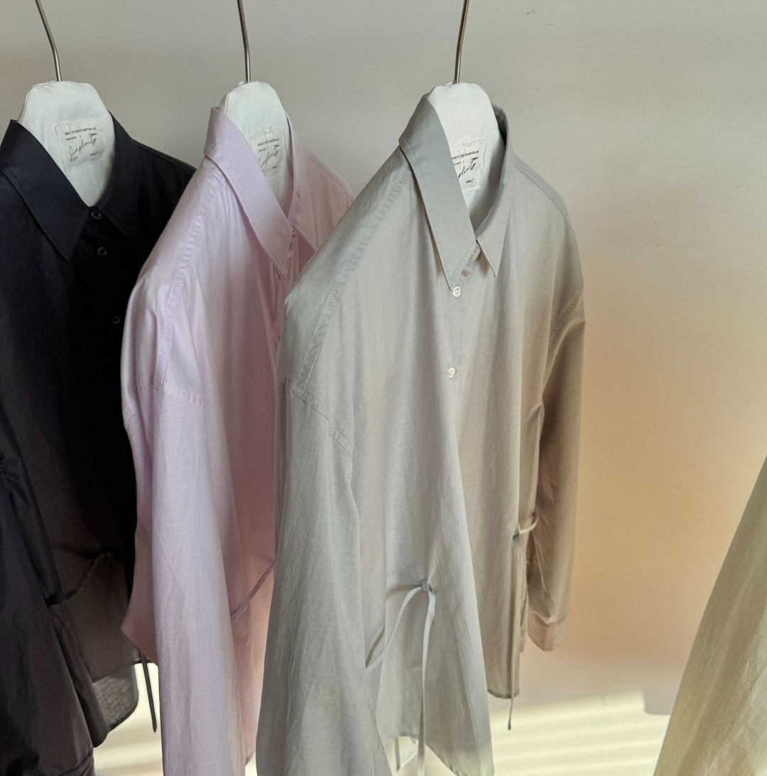 Dame afslappet skjorte med integreret taljebinding og oversized snit Stilla
