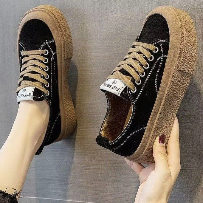 Dame platform-sneakers med elegant ruskindsoverdel og moderne sål Stilla