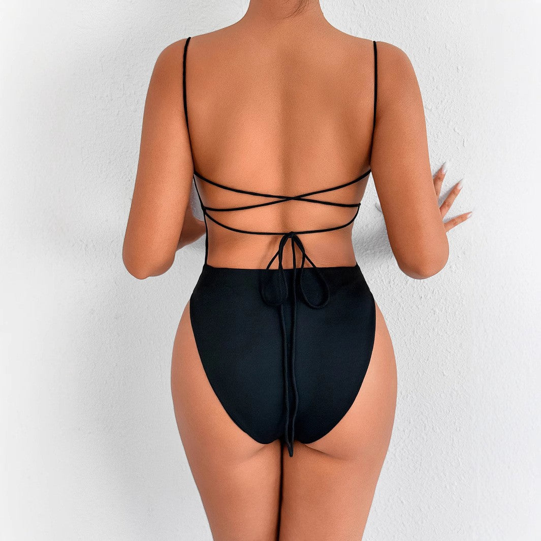Dame bodystocking med dyb udskæring og smalle stropper Skovae