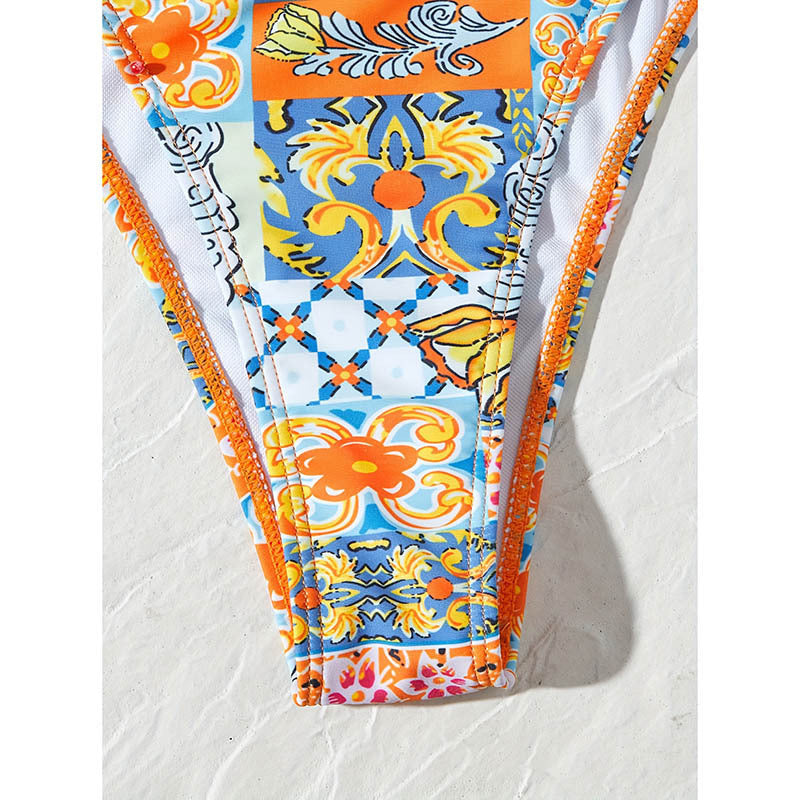 Dame bikini-sæt med legende blomsterprint og justerbare bindebånd Stilla
