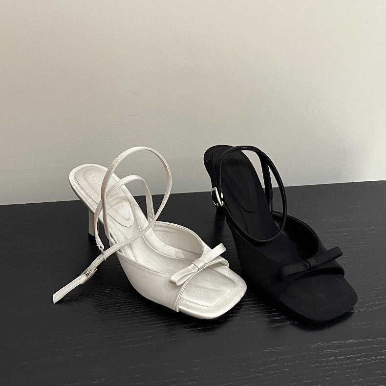 Dame Elegant Slingback Hæle med dekorativt Bånd-Detail og filigran Remdesign Stilla