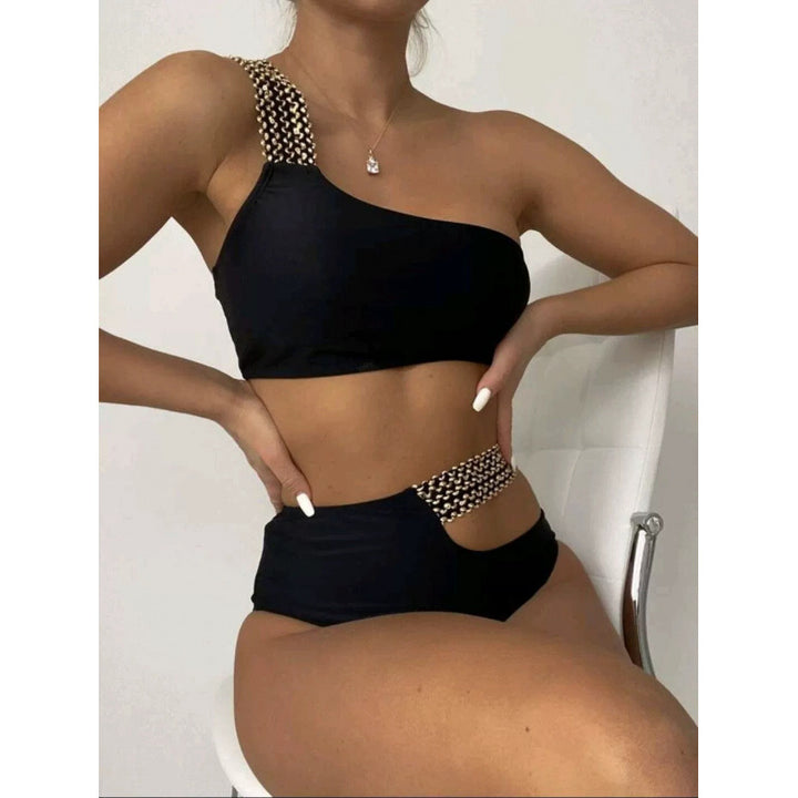 Damen Cut-Out bikini med asymmetrisk snit og moderne kædendetail Skovae
