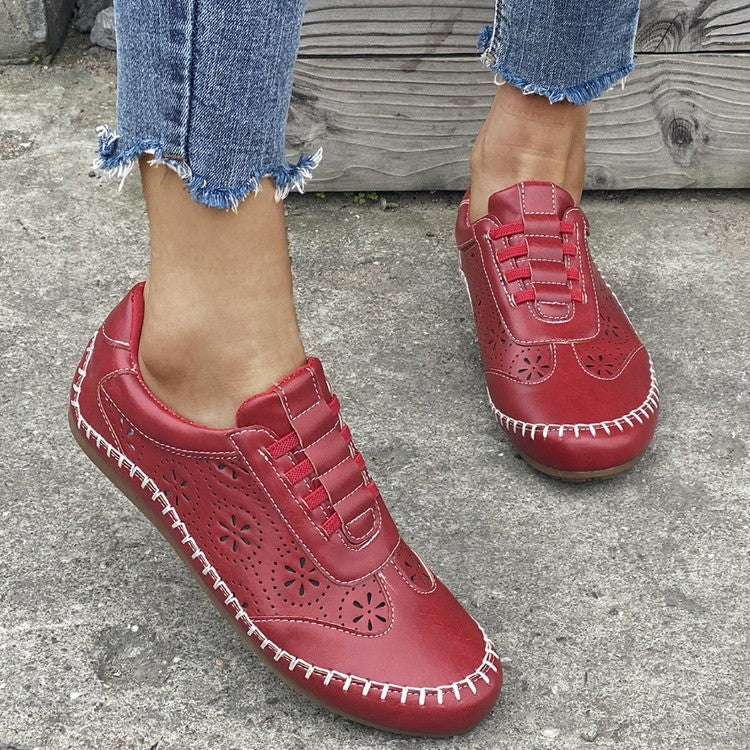 Dame behagelige sneakers med kunstnerisk perforering og fleksibelt sålekoncept Stilla