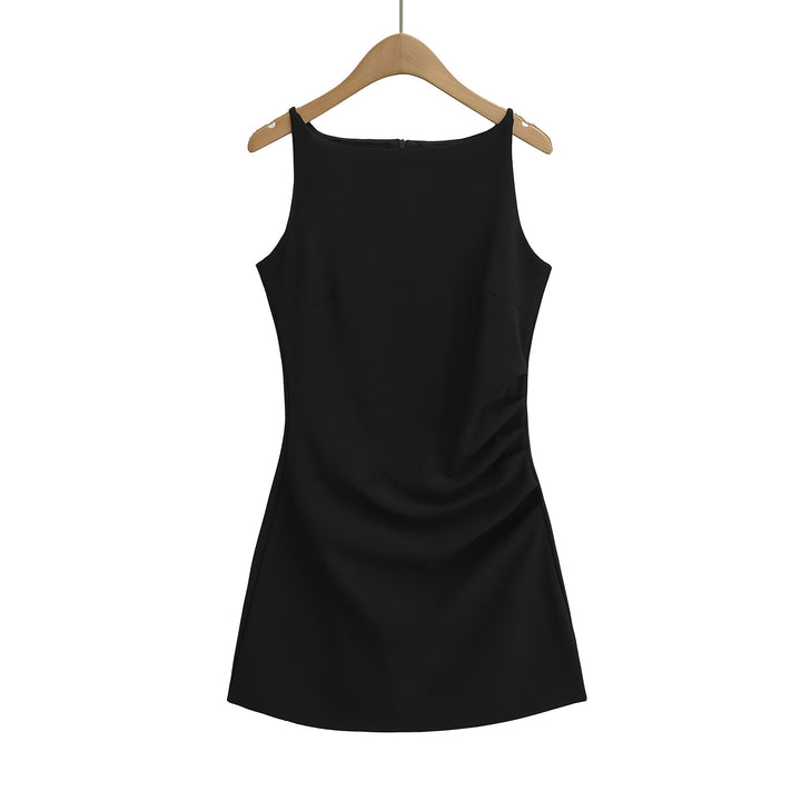 Dame figurfittet spaghetti stropkjole med elegant drapering og svingende kant Stilla