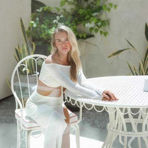 Dame strikketop med off-shoulder design og snortræk Stilla