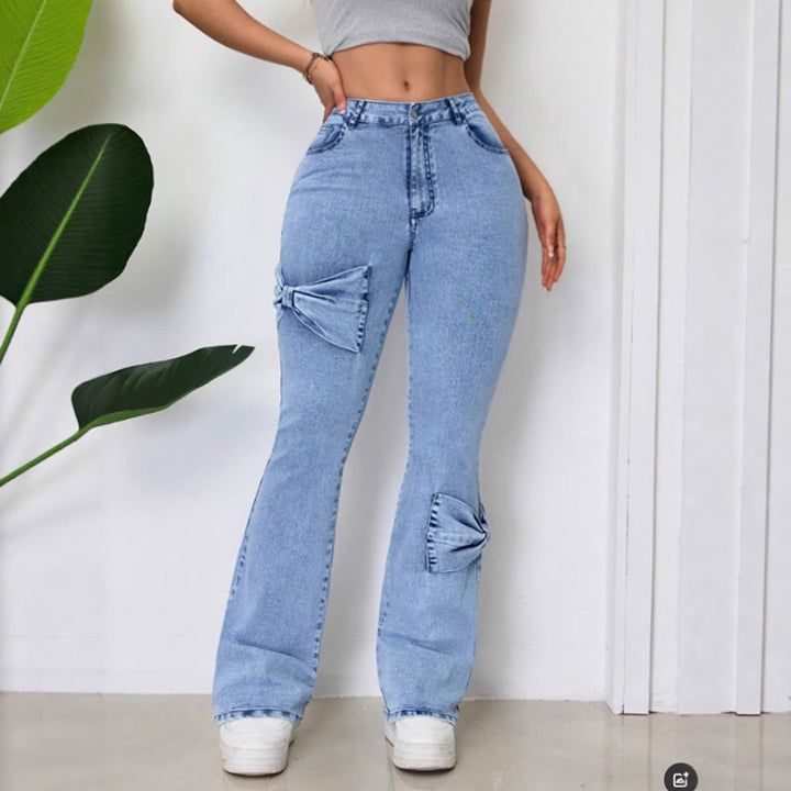 Kvindernes flagrende jeans med dekorerende sløjfer Stilla