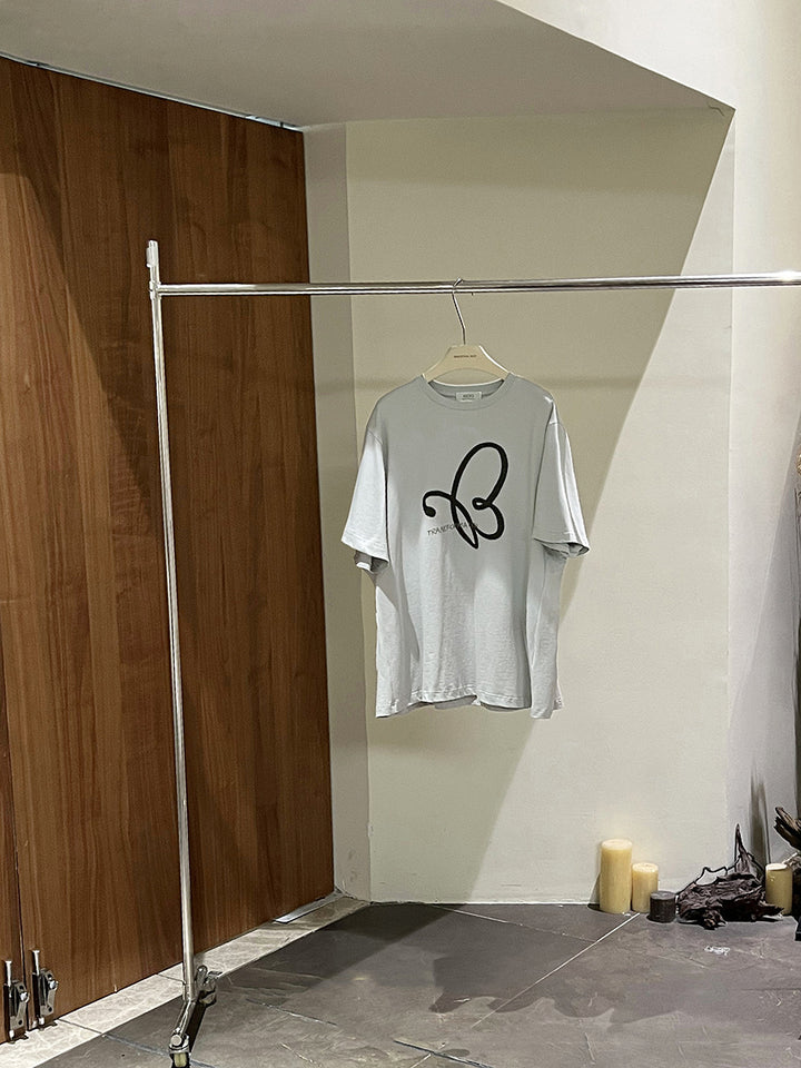 Dame T-shirt med moderne grafiktryk og høj kvalitet bomulds kvalitet Stilla
