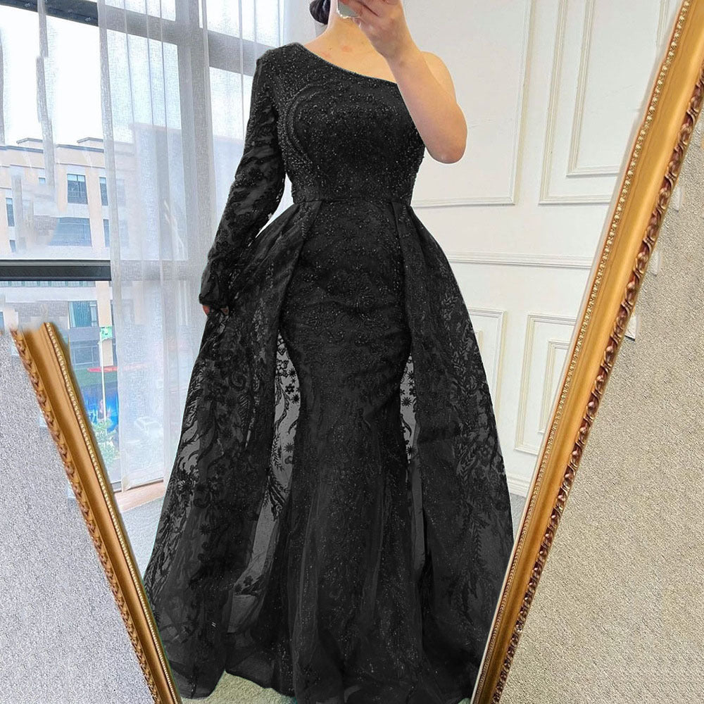 Dame Glamourøst Aftenkjole med glitrende Pailletter og asymmetrisk Design Stilla