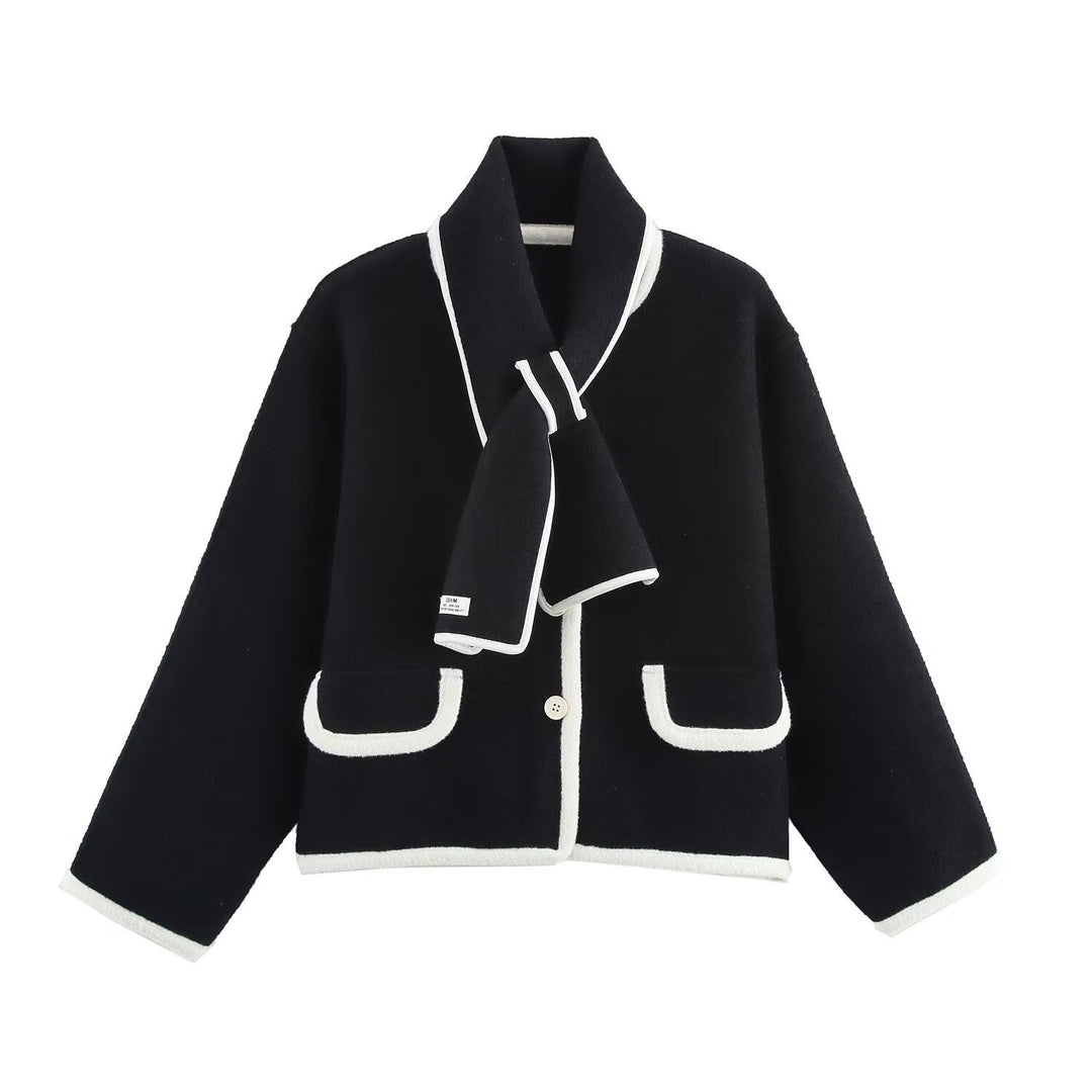 Femme Cozy Hættecardigan med asymmetrisk kant Stilla