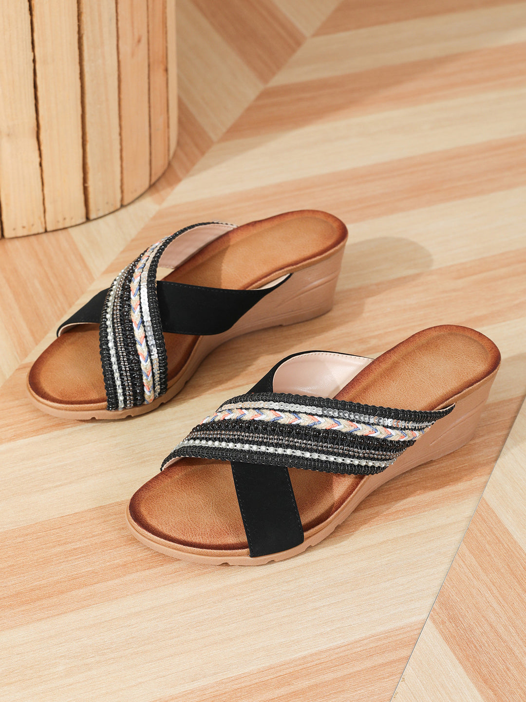 Damer Komfortable Wedge-sandaler med dekorativ remdesign Stilla