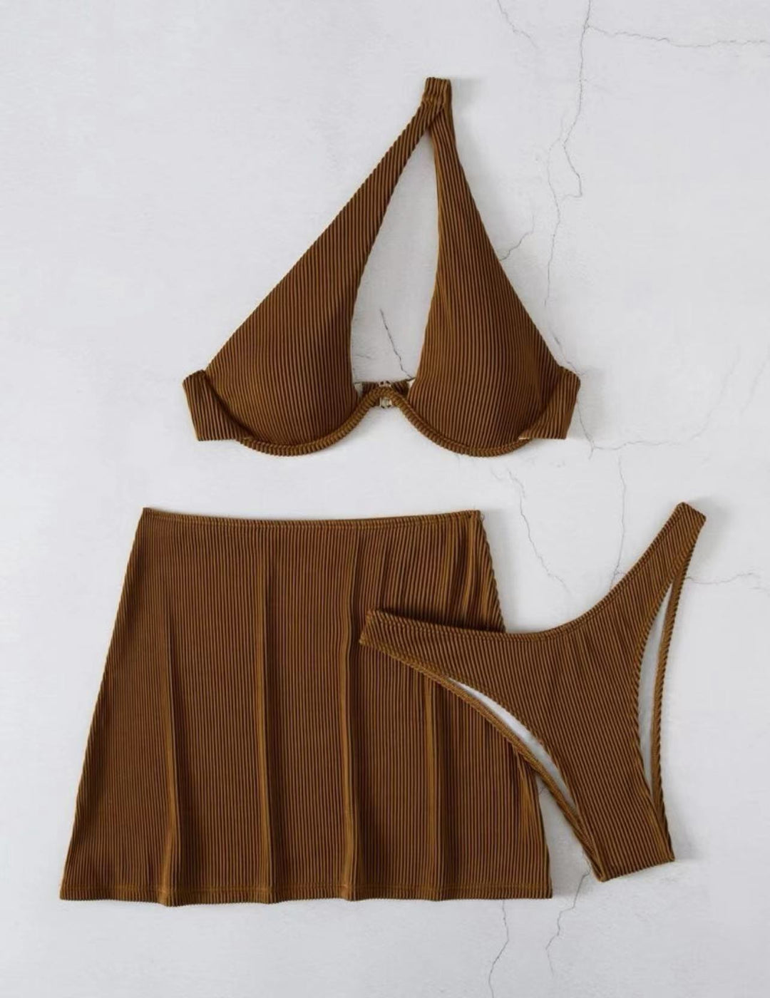 Dame Stilfuld Bikini med asymmetrisk top og figursyet nederdel Stilla