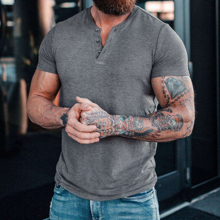Herrer kortærmet Henley T-shirt med moderigtig krave og praktisk knapdesign Stilla
