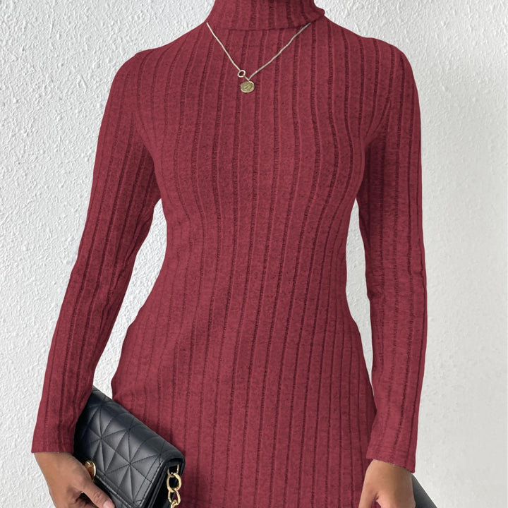 Dame rullekrave sweater med struktureret overflade og fashionable sidelæg Stilla