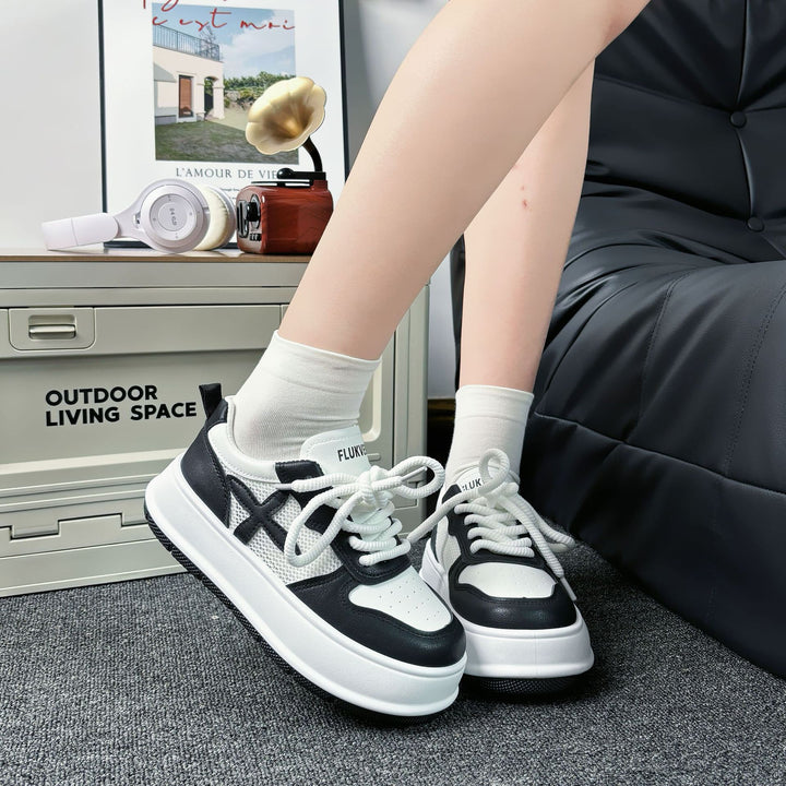 Dame Sneakers med åndbar mesh-overflade og komfortabel polstring Stilla