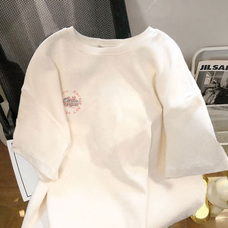 Dame T-shirt med kunstnerisk bjerg- og blomstermotiv Stilla