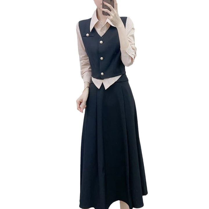 Dame elegant sæt med mode blazer og feminint nederdel Stilla