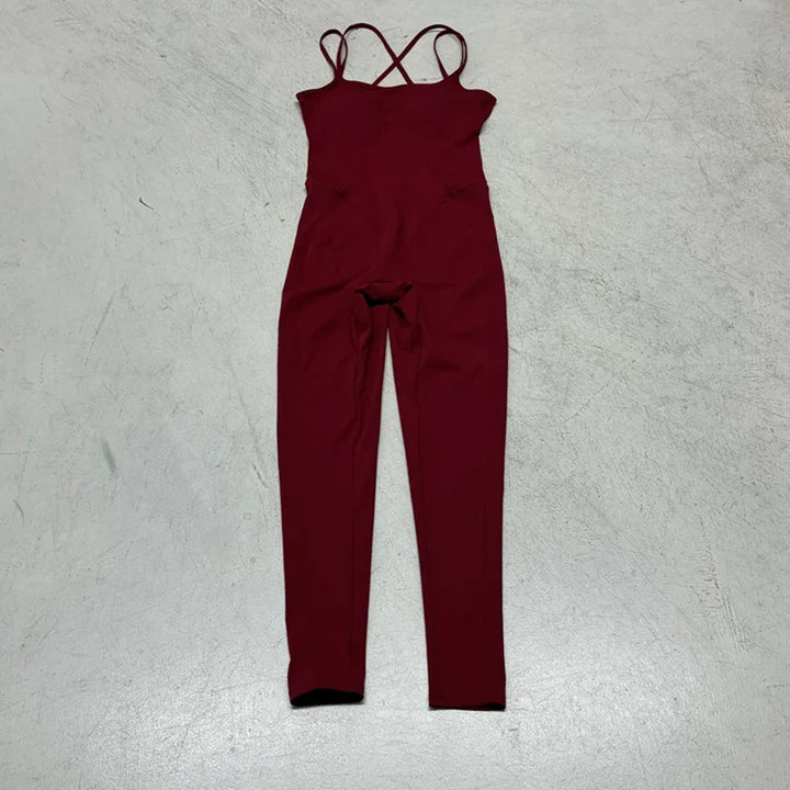 Dame Sporty jumpsuit med justerbare stropper og tætsiddende snit Skovae
