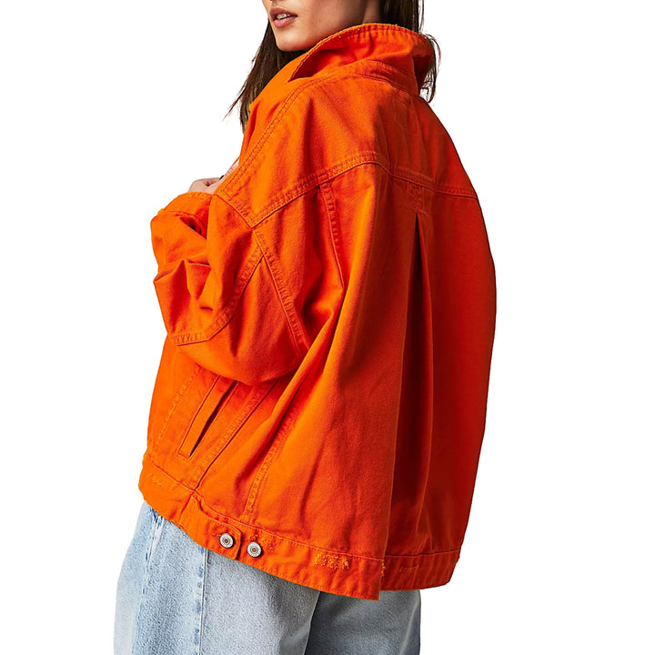 Dame Oversized Jeansjakke med frynset kant og afslappet snit Stilla