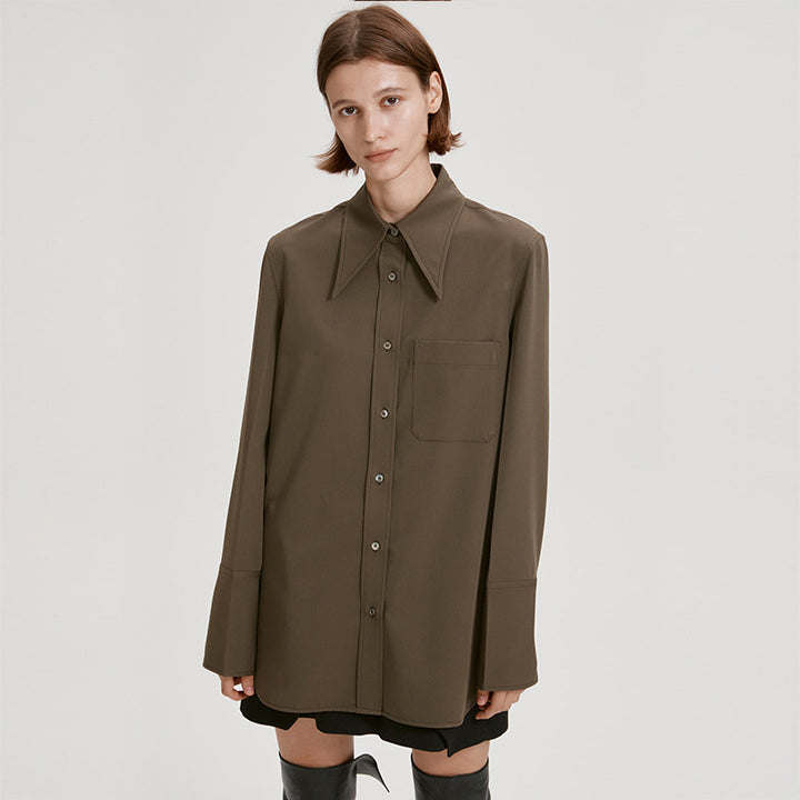 Kvindernes oversized skjorte bluse med fremtrædende krave Stilla
