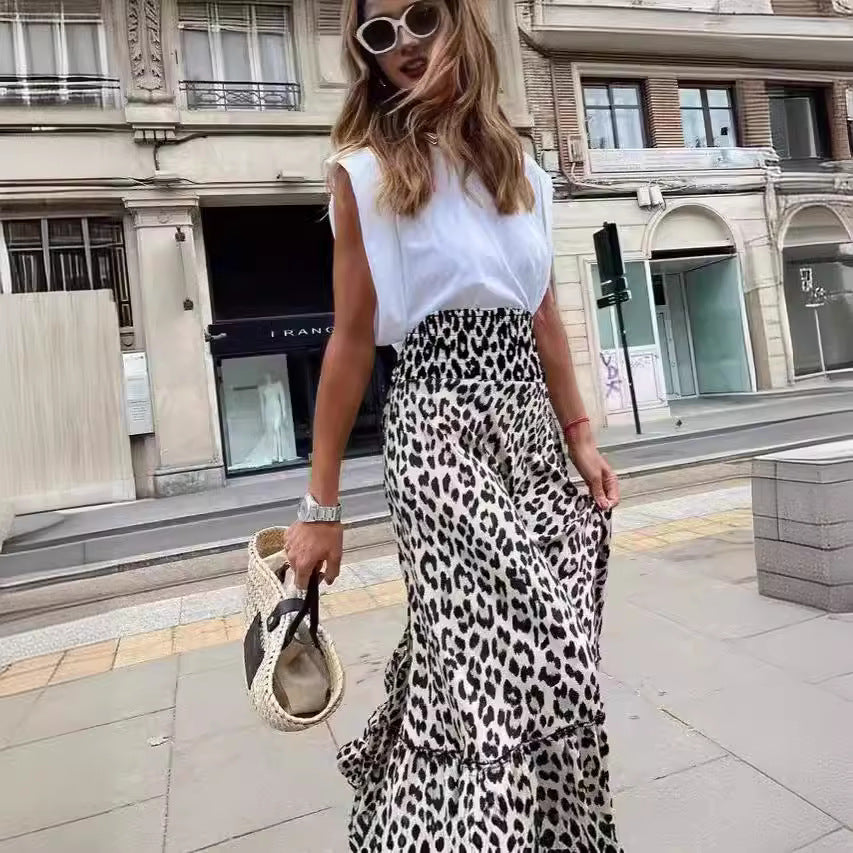 Dame Maxiskørt i elegant leopardmønster med voluminøse flæsedetaljer Stilla
