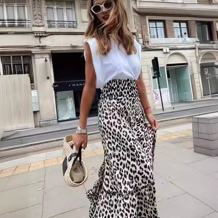 Dame Maxiskørt i elegant leopardmønster med voluminøse flæsedetaljer Stilla