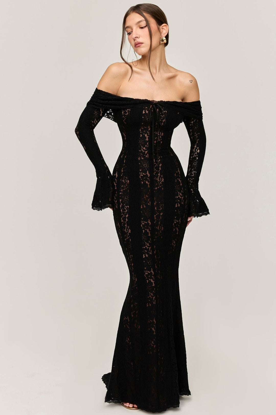 Stilla | Elegant Off-Shoulder Lang Kjole Slim Fit Havfruekjole