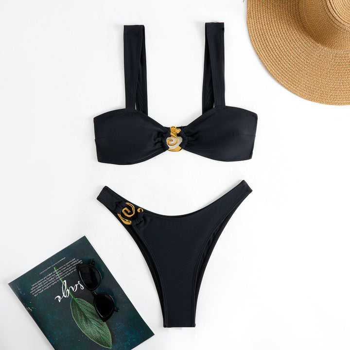 Dame Bikini-sæt med brede stropper og moderigtigt gulddetalje Skovae