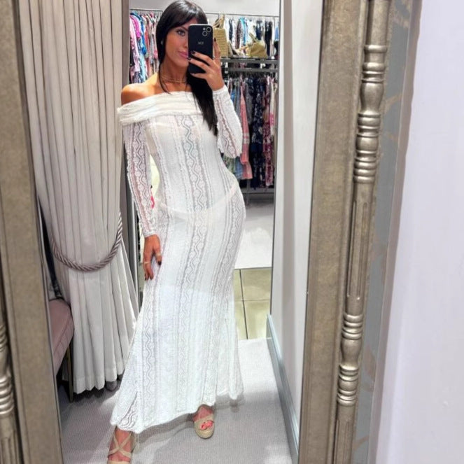Dame Off-Shoulder Strikkjole med fine blondeaccenter og lange ærmer Stilla