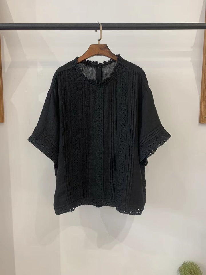 Femme Textured Kortærmet Bluse med Spidsekant Stilla