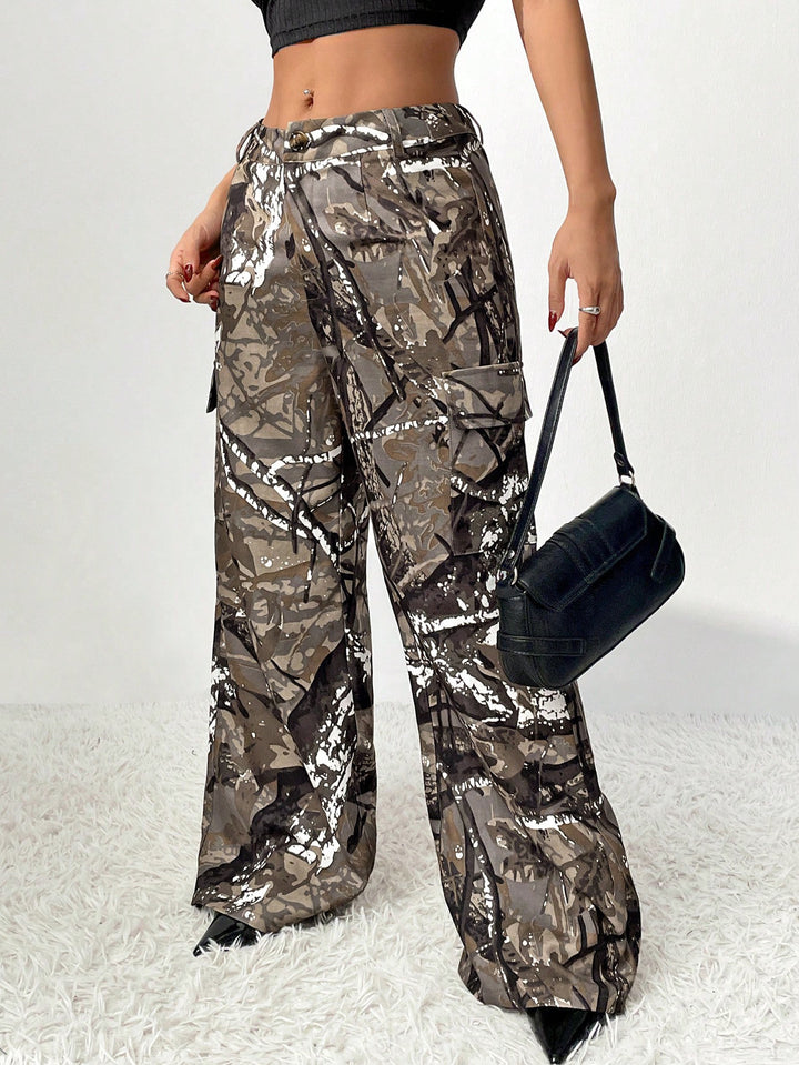 Kvindernes brede cargo bukser med moderne camouflage design Stilla