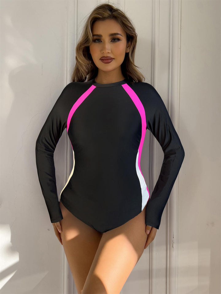 Dame Langærmet Badedragt med sportsligt design og høj krave Stilla