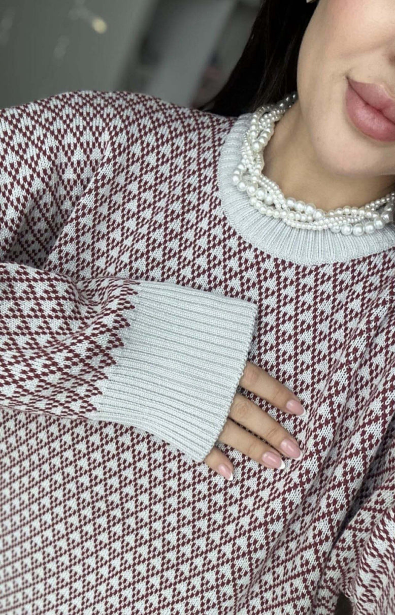 Kvinders strikket pullover med elegant zigzagmønster og blød rund halsudskæring Stilla