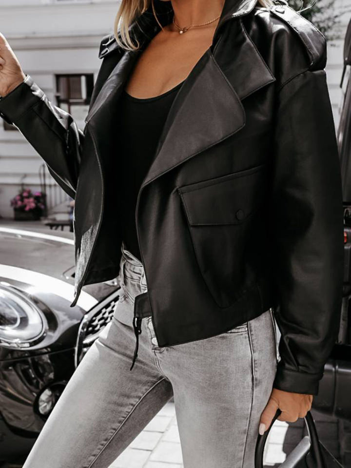 Dame læderjakke i moderne biker-stil med unikke detaljer Stilla